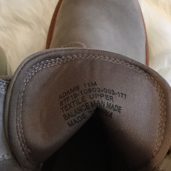 Adorable Baretraps NWOT - Picture 11 of 14